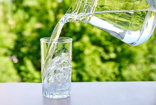 Uống nước đúng cách có lợi ích gì